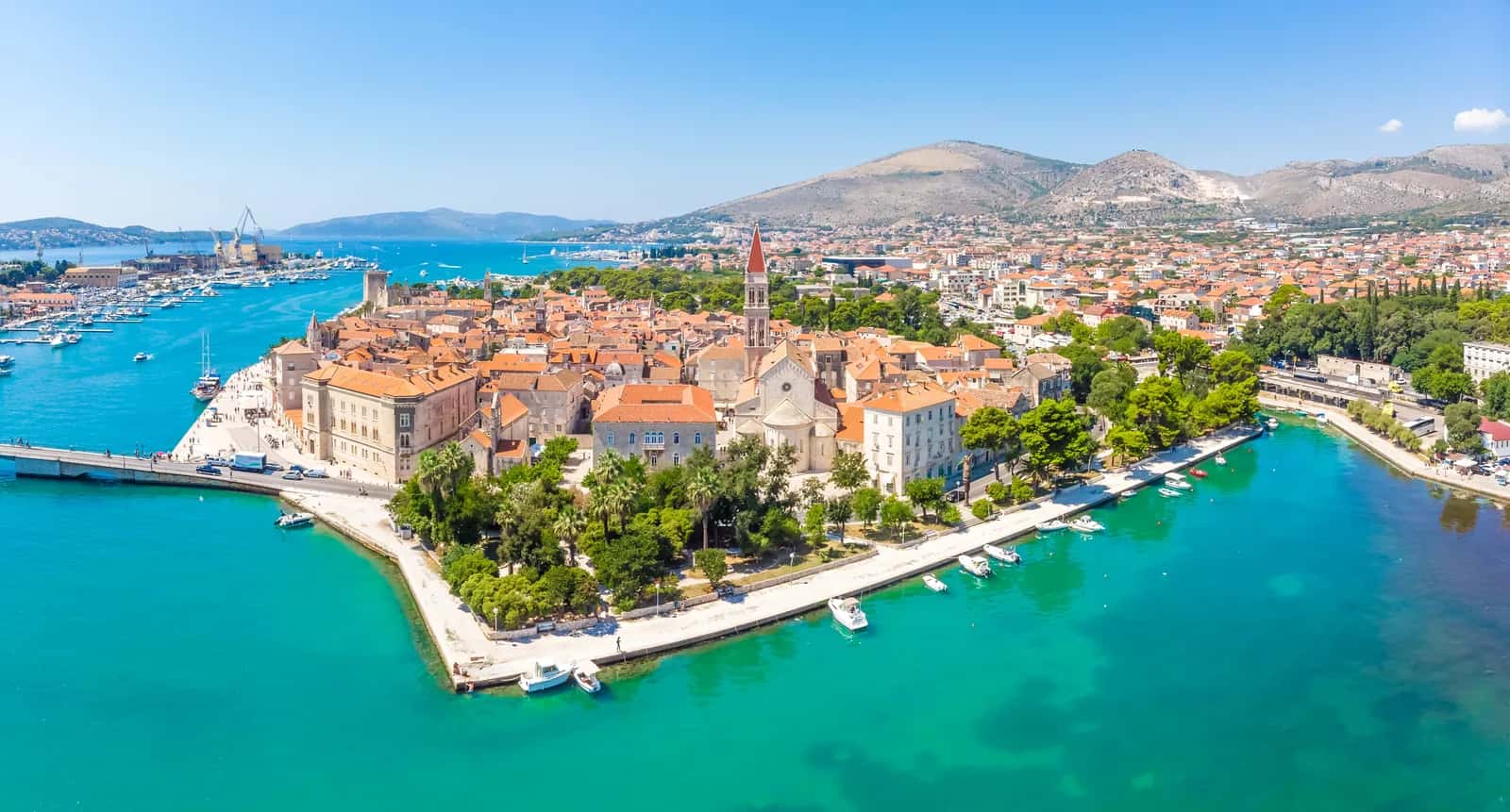 Zlatni Rat beach on Brač with its famous shifting golden cape